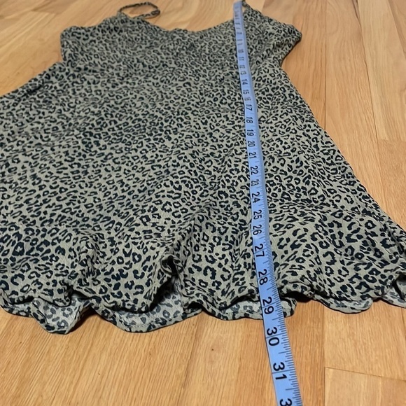 Leopard Mini Dress Small Ruffle Neutral Boho All In Favor Green Edgy Animal - Picture 13 of 13